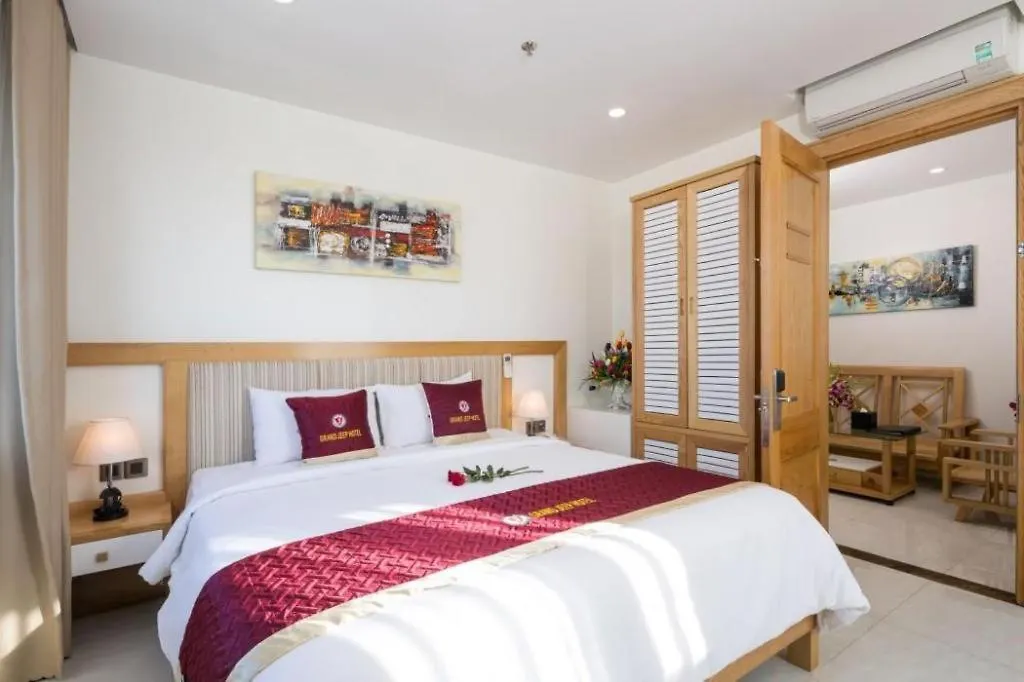 Grand Jeep Hotel Danang 3*, Da Nang Wietnam